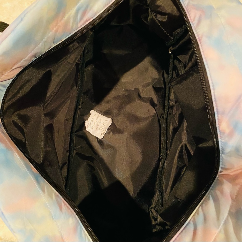 Victoria's Secret PINK Tie Dye Duffle Bag NEW - Picture 12 of 12